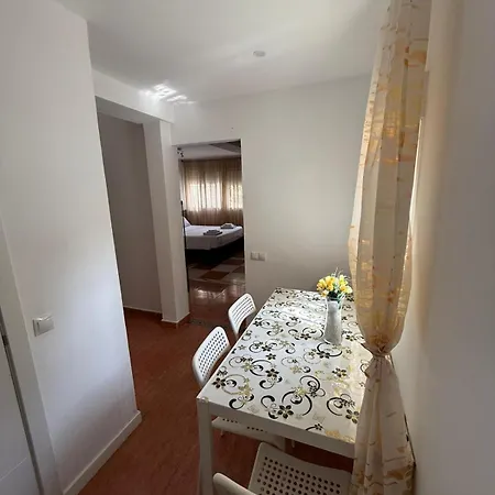 Con Cocina Y Bano Privado De Temporada Vacaciones Largas Long Desde 11 Noches Apartman