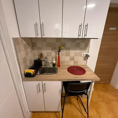 Apartman Con Cocina Y Bano Privado De Temporada Vacaciones Largas Long Desde 11 Noches Valencia