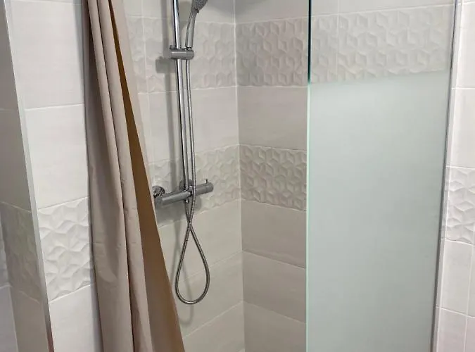 Con Cocina Y Bano Privado De Temporada Vacaciones Largas Long Desde 11 Noches Lägenhet Valencia