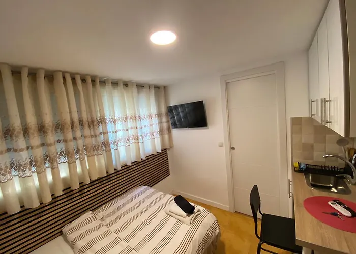 Con Cocina Y Bano Privado De Temporada Vacaciones Largas Long Desde 11 Noches Lägenhet *