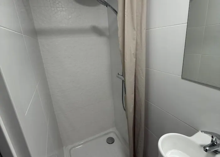 Con Cocina Y Bano Privado De Temporada Vacaciones Largas Long Desde 11 Noches Lägenhet *