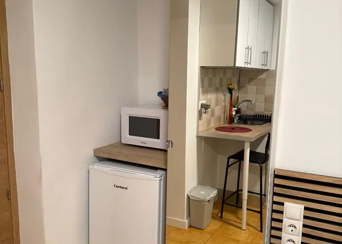 Con Cocina Y Bano Privado De Temporada Vacaciones Largas Long Desde 11 Noches Valencia