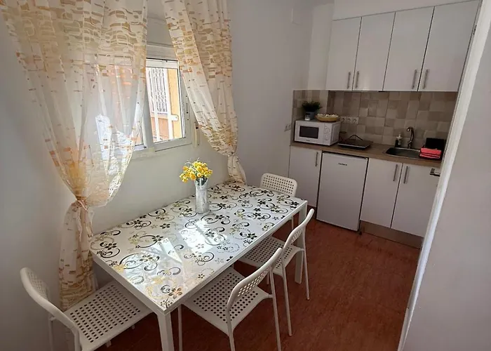 Con Cocina Y Bano Privado De Temporada Vacaciones Largas Long Desde 11 Noches Lägenhet *