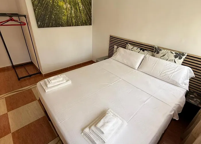 Con Cocina Y Bano Privado De Temporada Vacaciones Largas Long Desde 11 Noches Valencia